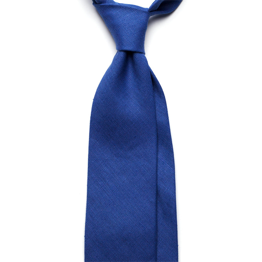 BLUE LINEN TIE